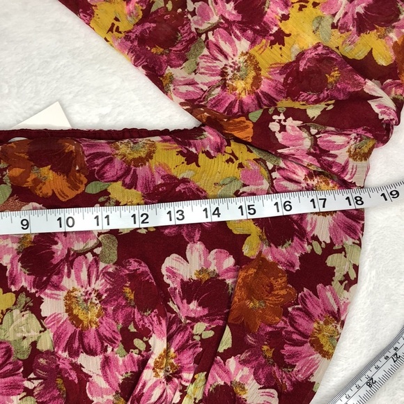 WAYF Square Neck Floral Cropped Top Sheer Sleeves Medium - Picture 13 of 15